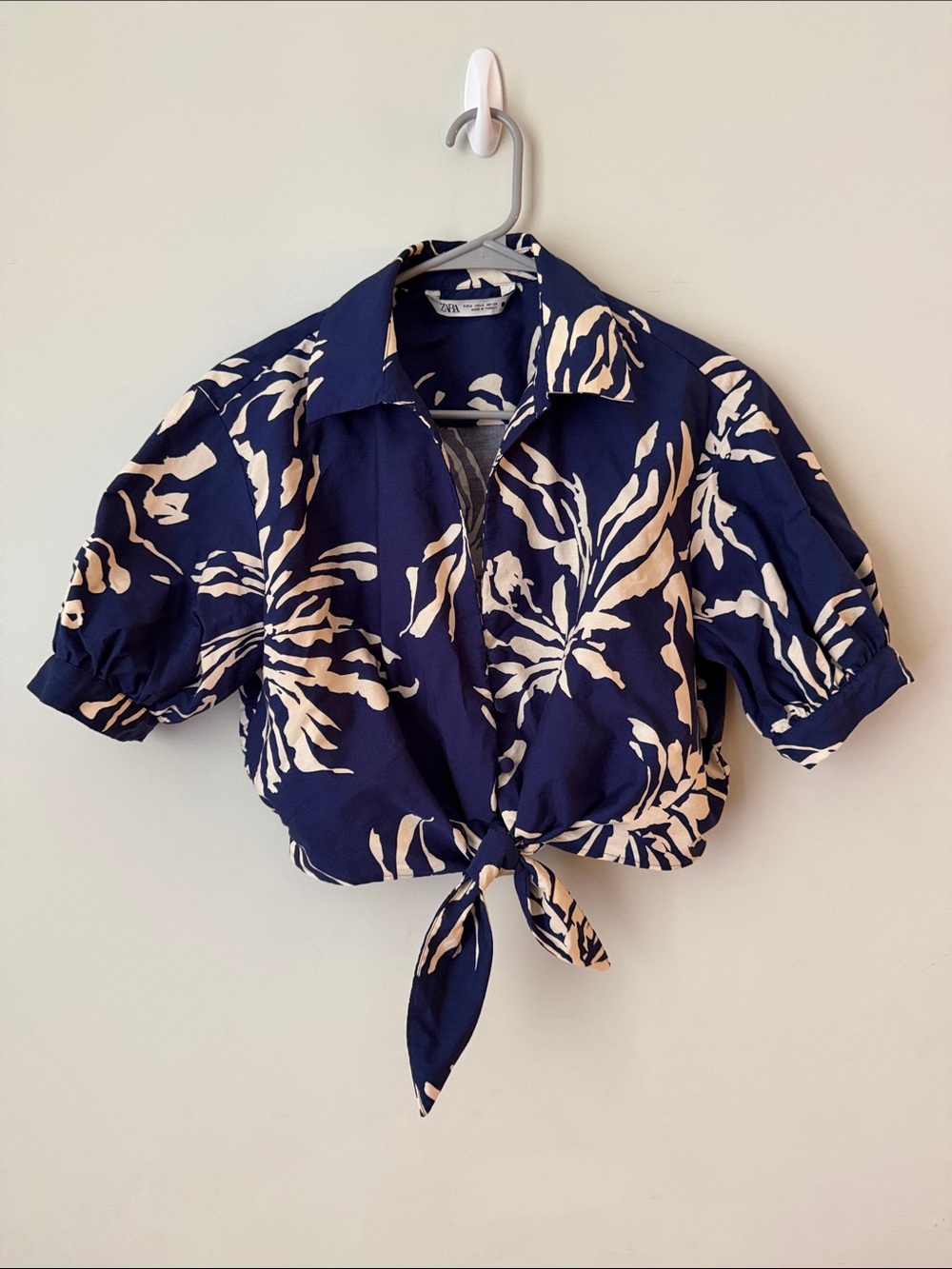 Zara Navy & Cream Tie-Front Button Down Cropped Shirt Tropical Floral